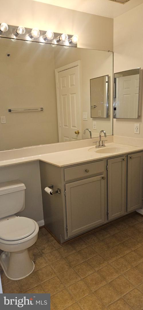 3559 Floating Leaf Ln #e302 Property Photo 17