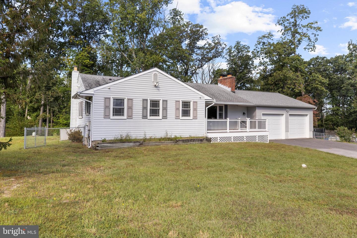 7718 Suitt Dr Property Photo 3