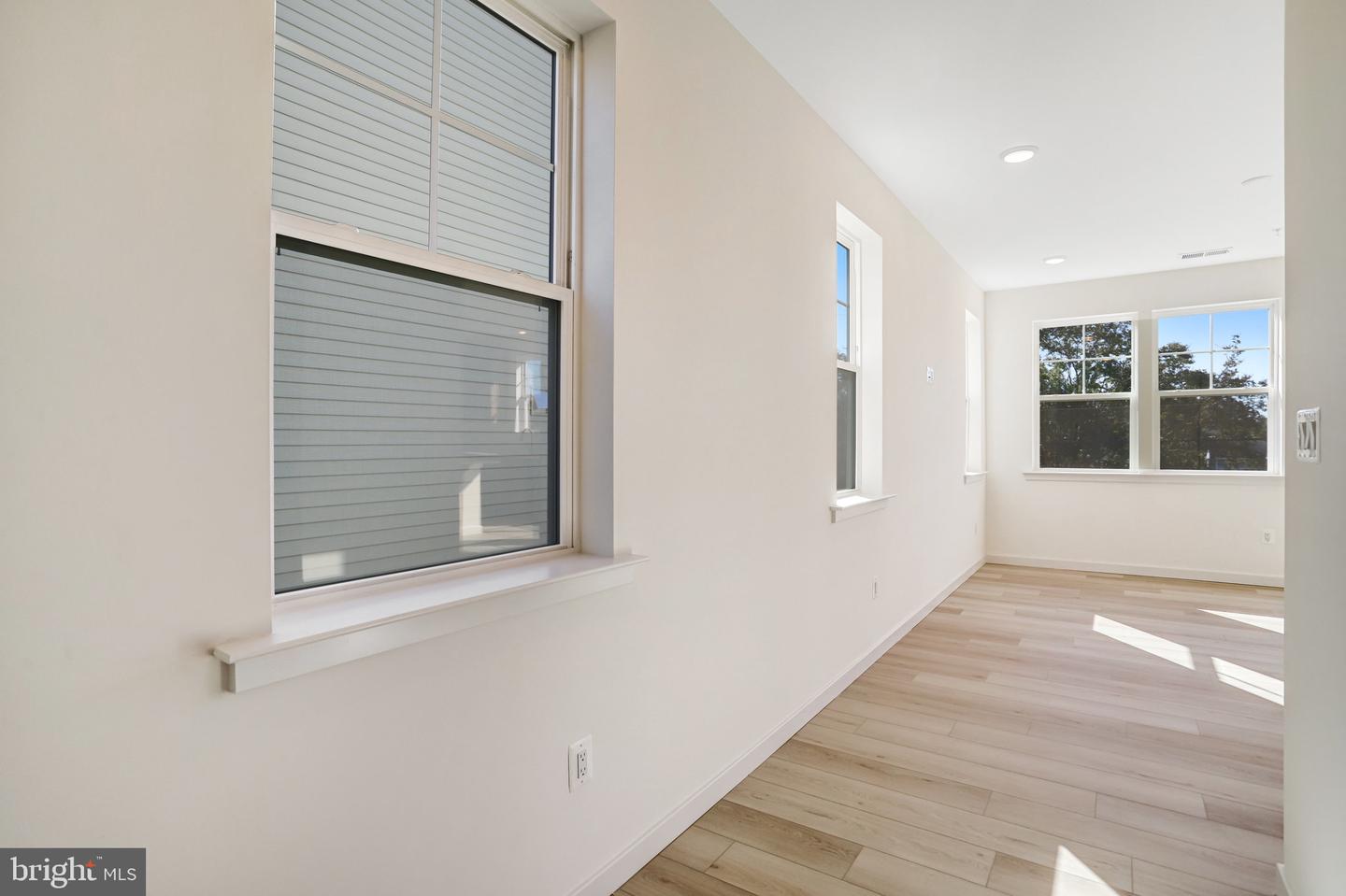5737 Howard Dr Property Photo 16