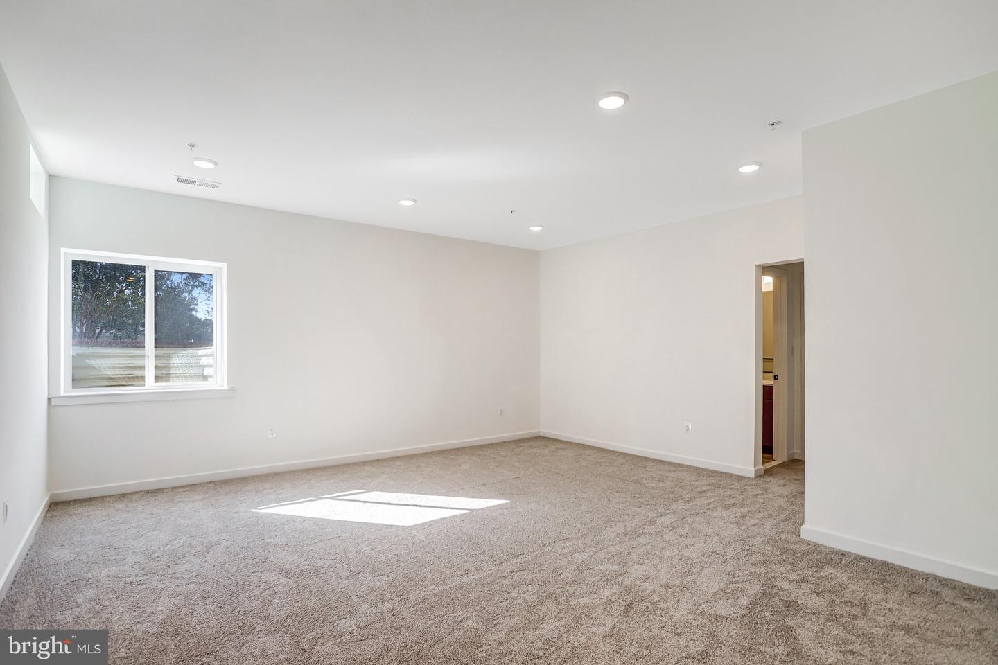 5737 Howard Dr Property Photo 26