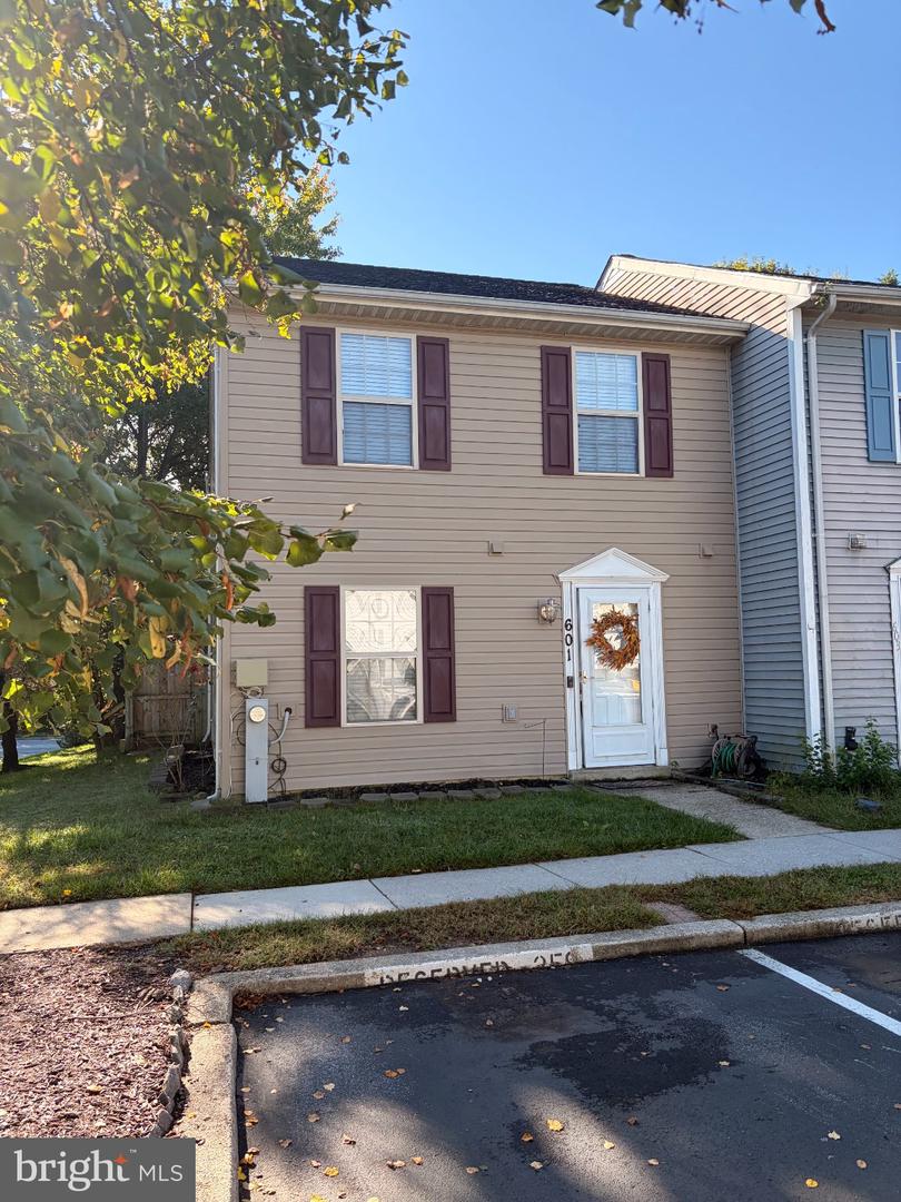 601 REALM CT W Property Photo 1