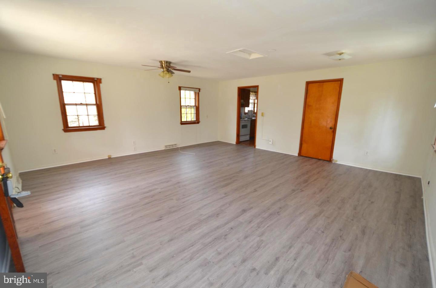 5579 Southern Md Blvd. Property Photo 4