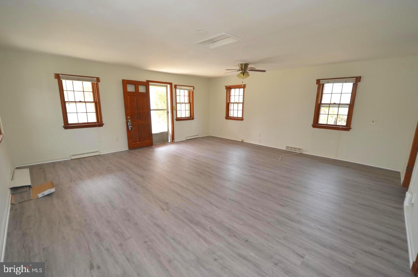 5579 Southern Md Blvd. Property Photo 5