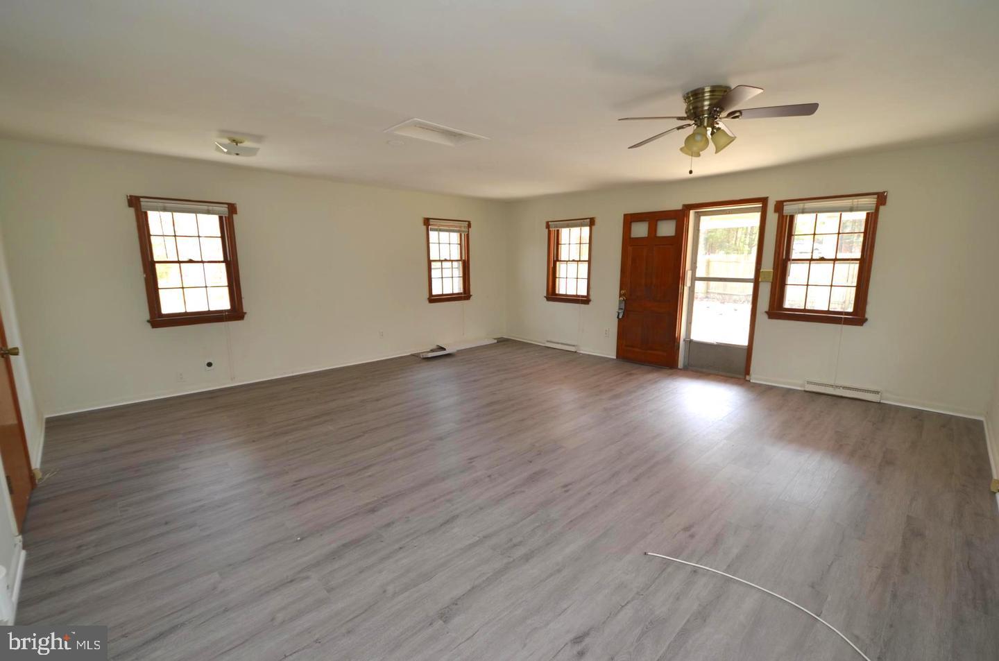 5579 Southern Md Blvd. Property Photo 6