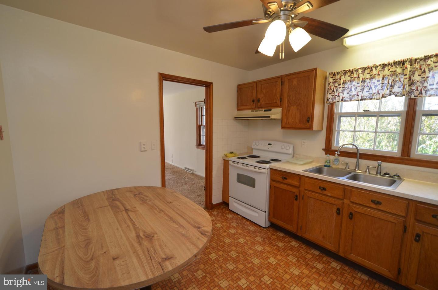 5579 Southern Md Blvd. Property Photo 7