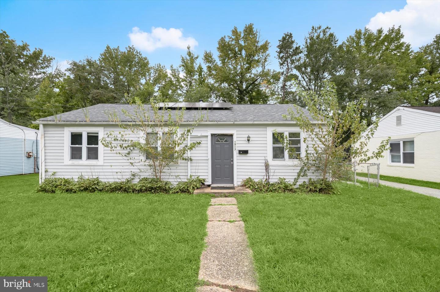 1913 NORWICH RD Property Photo 1