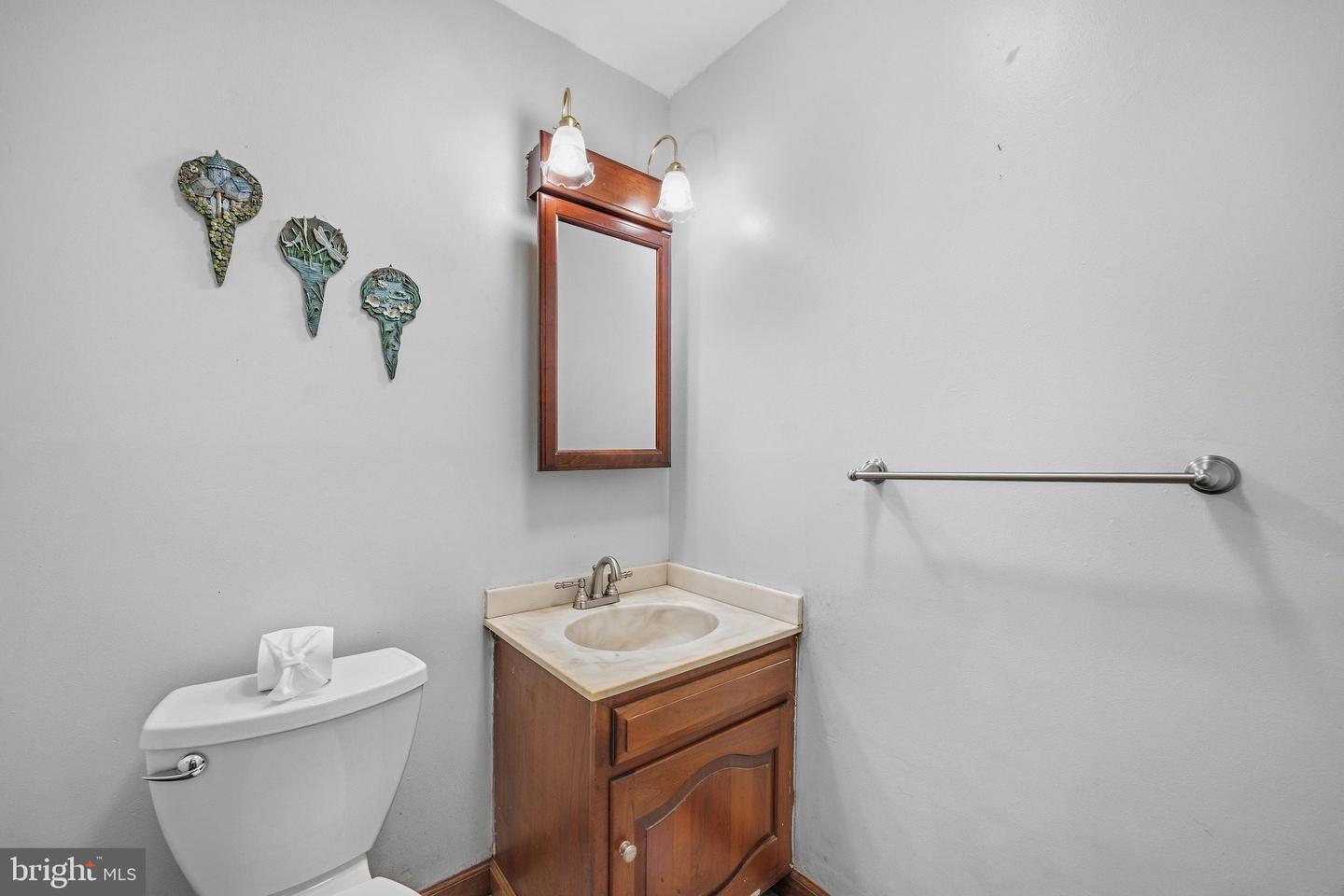 971 Beechwood Ave Property Photo 21