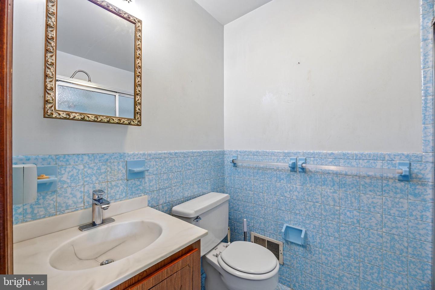 971 Beechwood Ave Property Photo 32