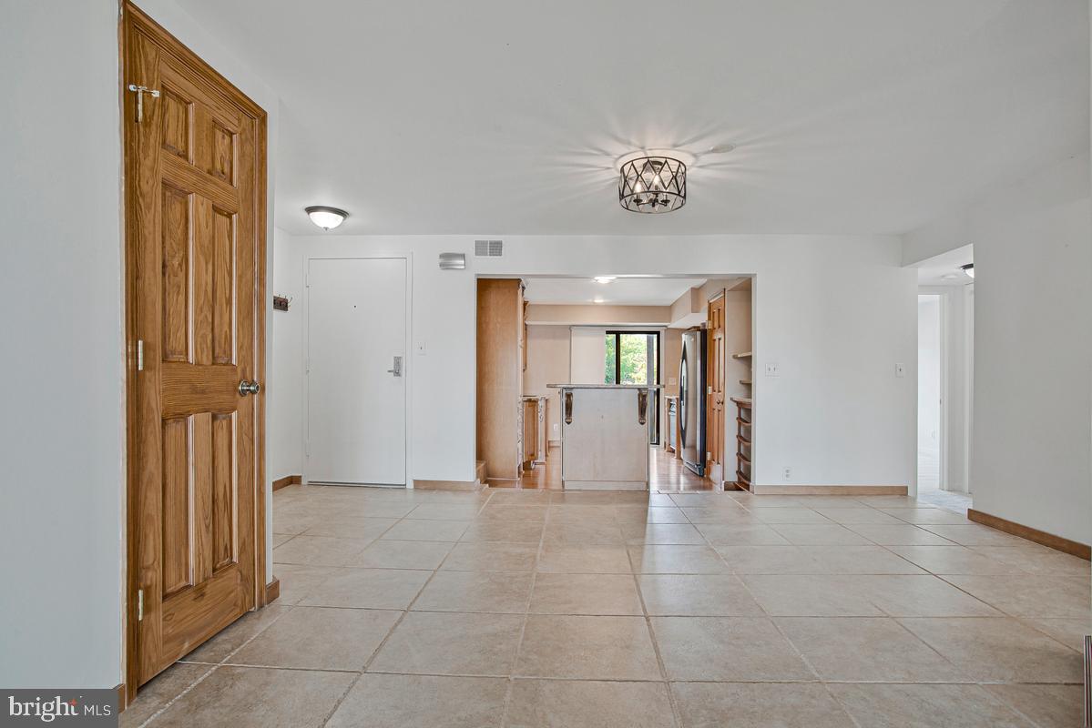 7010 Channel Village Ct #102 Property Photo 8
