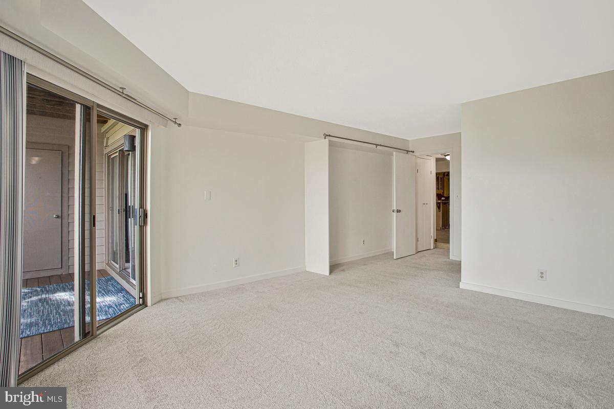 7010 Channel Village Ct #102 Property Photo 11