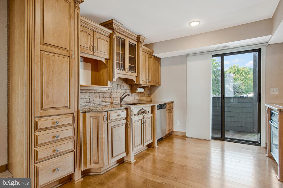 7010 Channel Village Ct #102 Property Photo 13