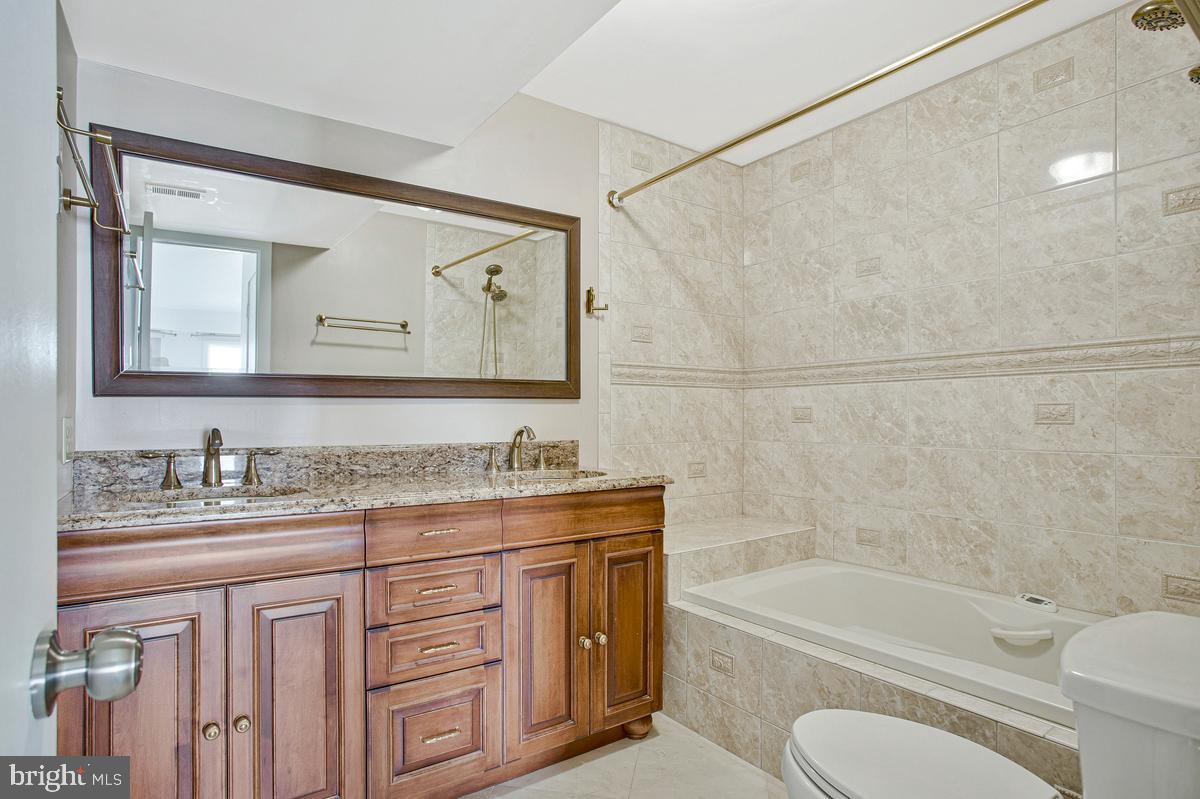 7010 Channel Village Ct #102 Property Photo 20