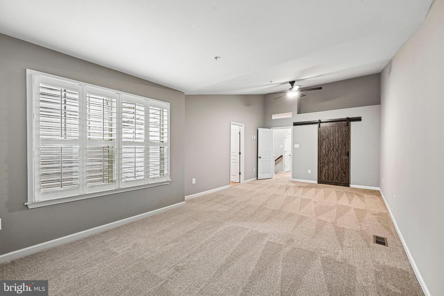 7517 Holly Ridge Dr Property Photo 4