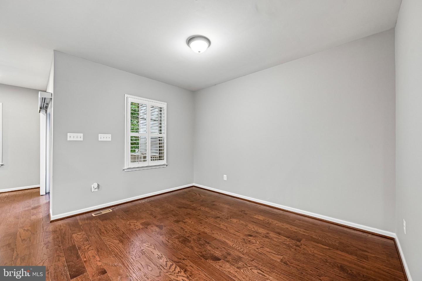 7517 Holly Ridge Dr Property Photo 15
