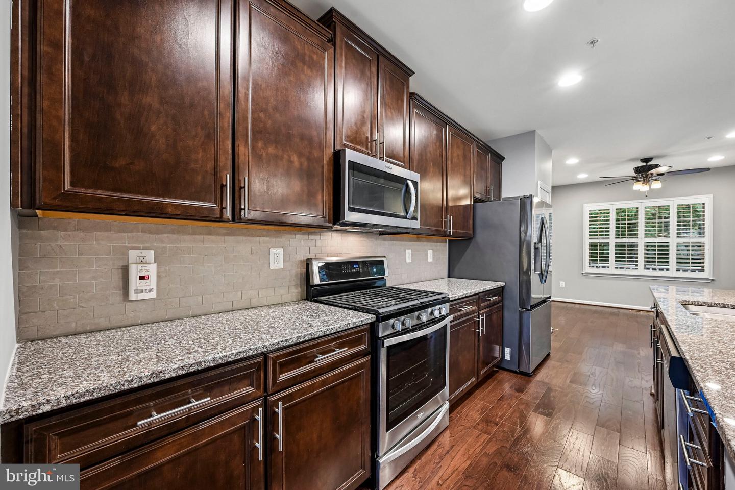 7517 Holly Ridge Dr Property Photo 21