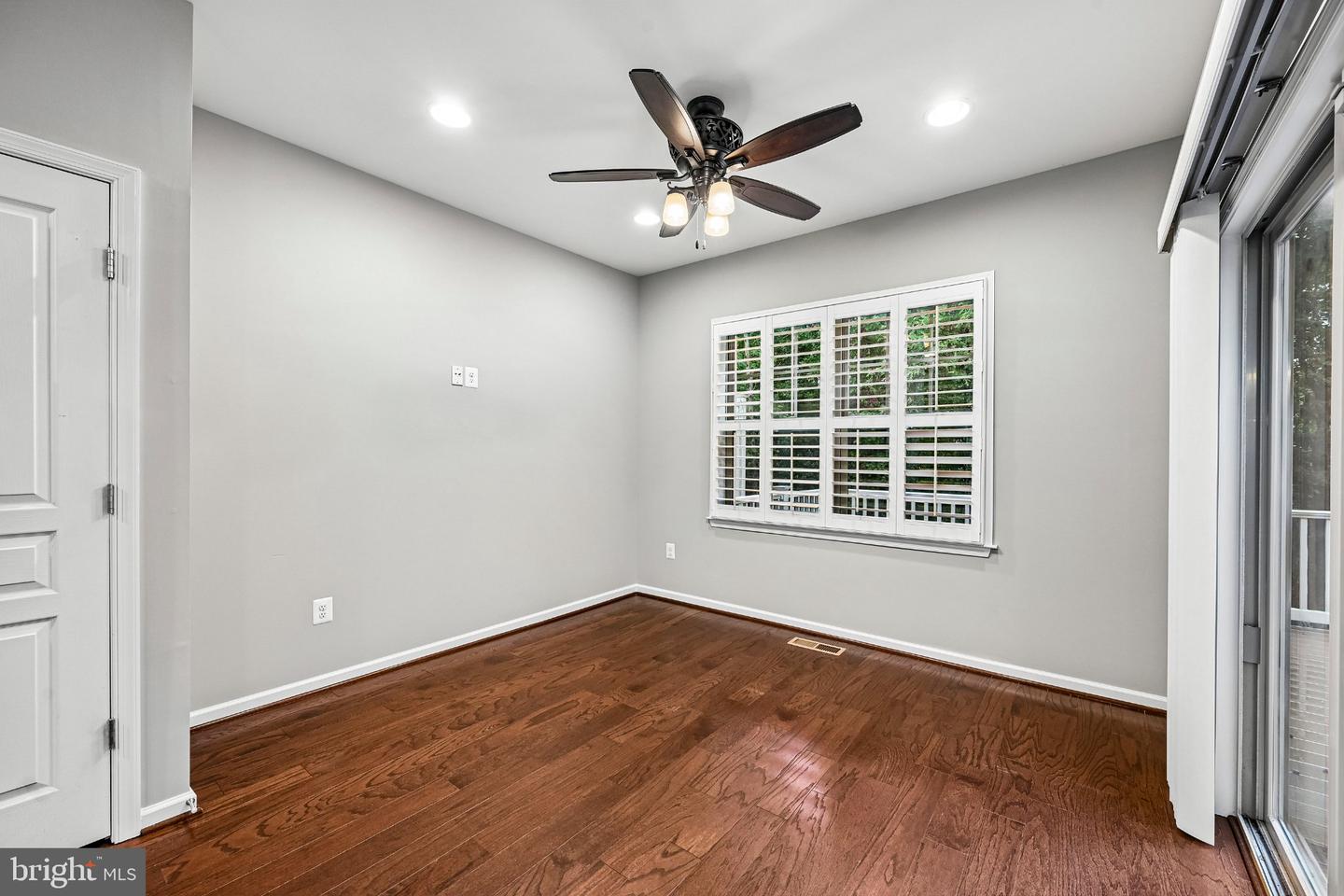 7517 Holly Ridge Dr Property Photo 24