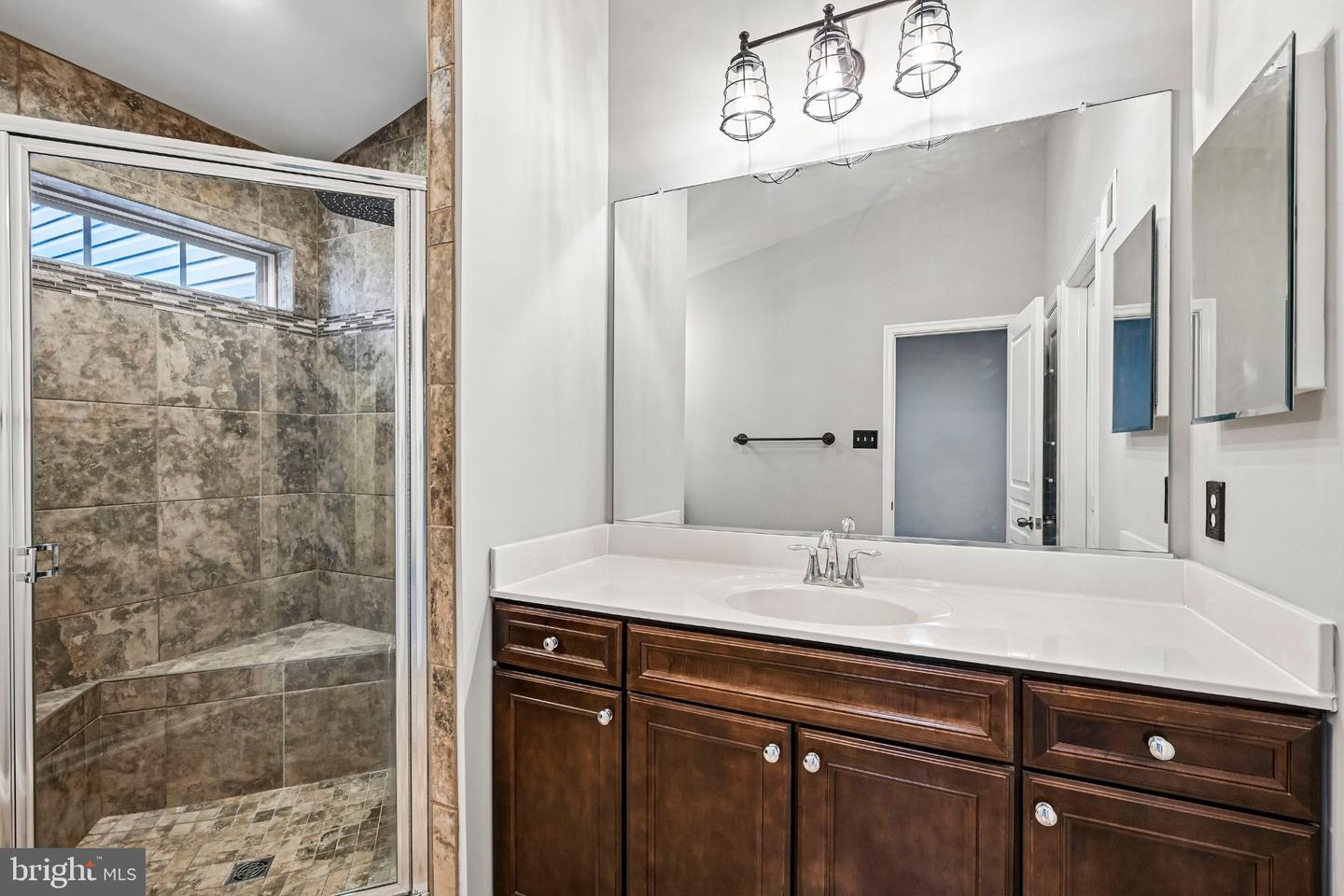 7517 Holly Ridge Dr Property Photo 36