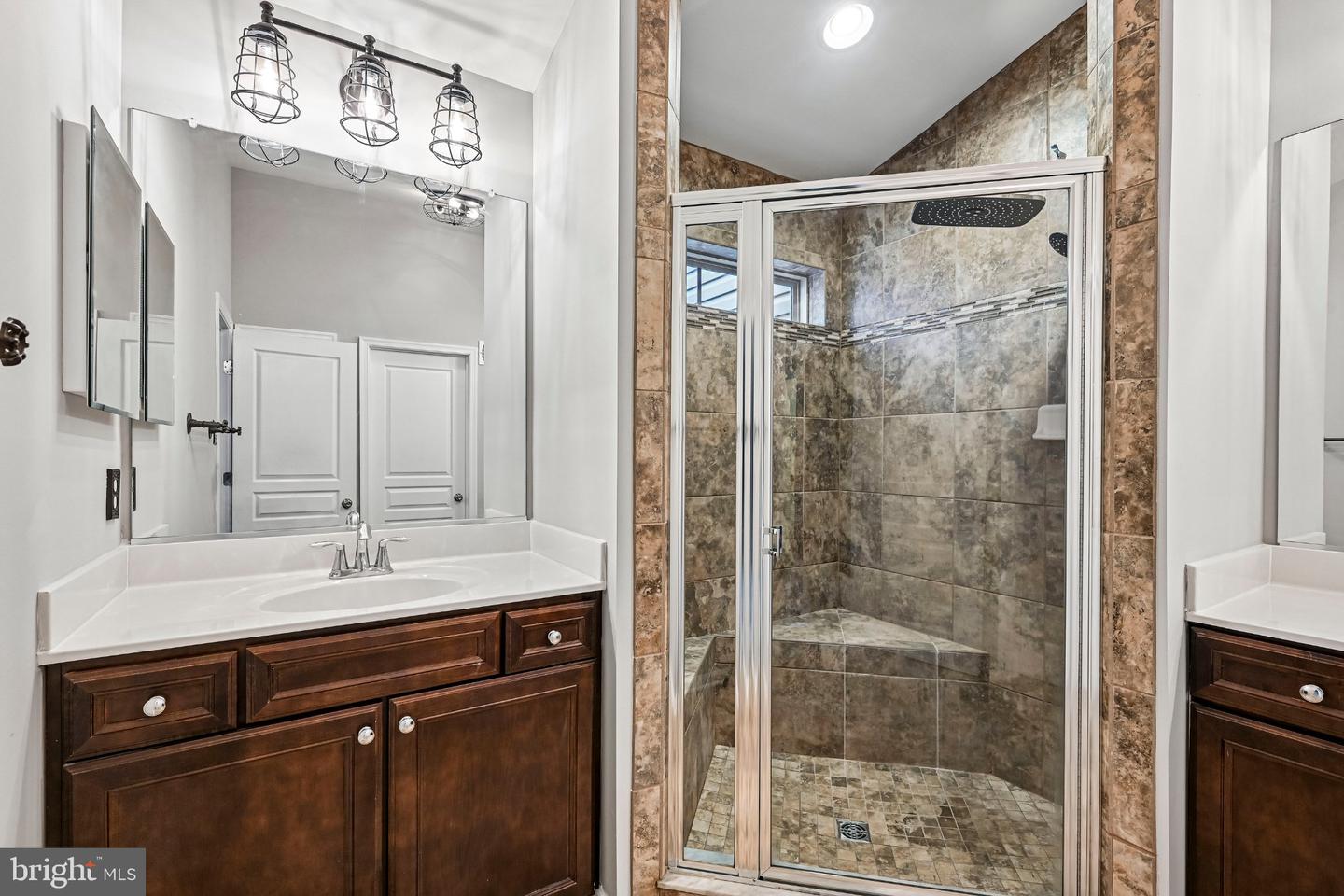 7517 Holly Ridge Dr Property Photo 37