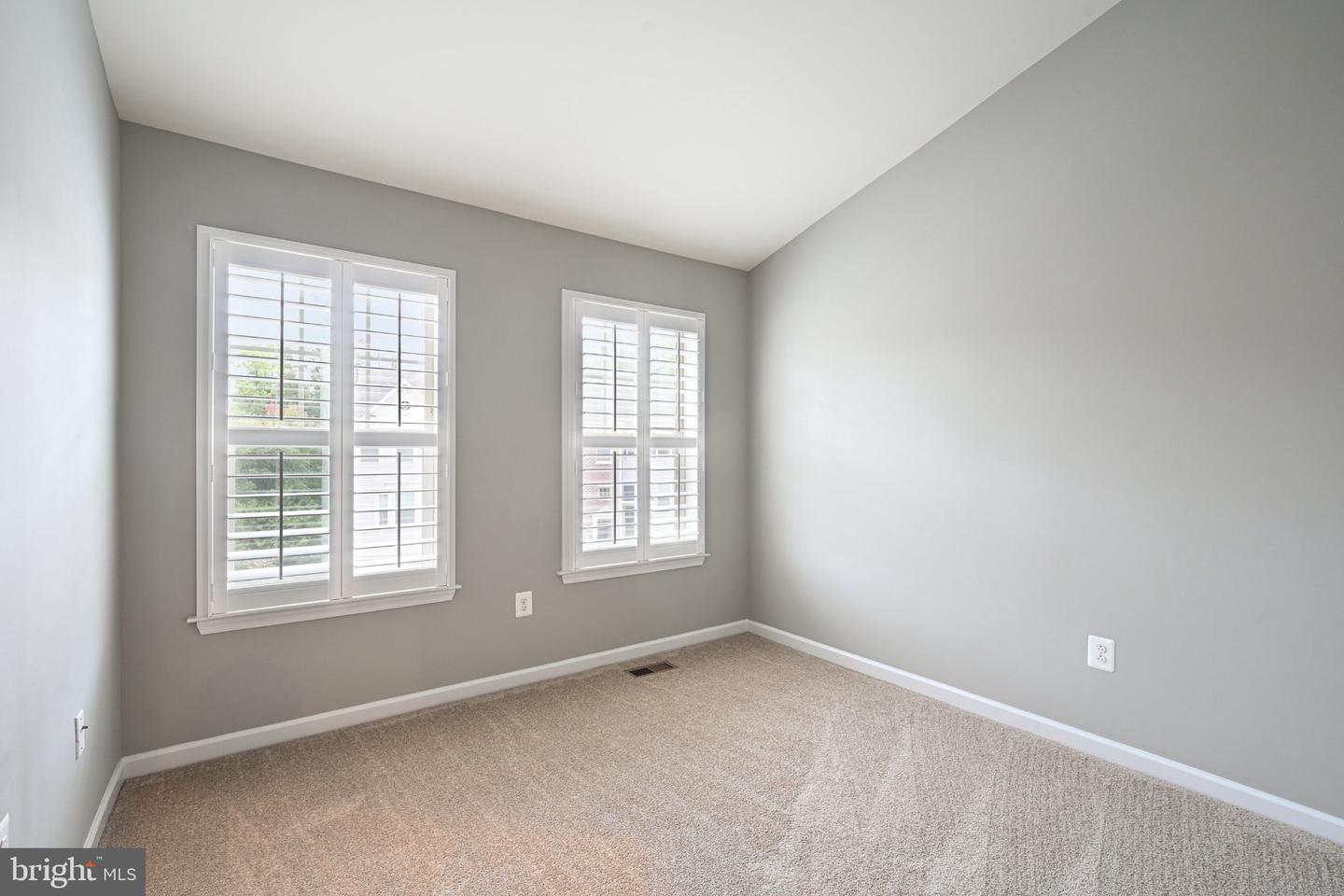 7517 Holly Ridge Dr Property Photo 39