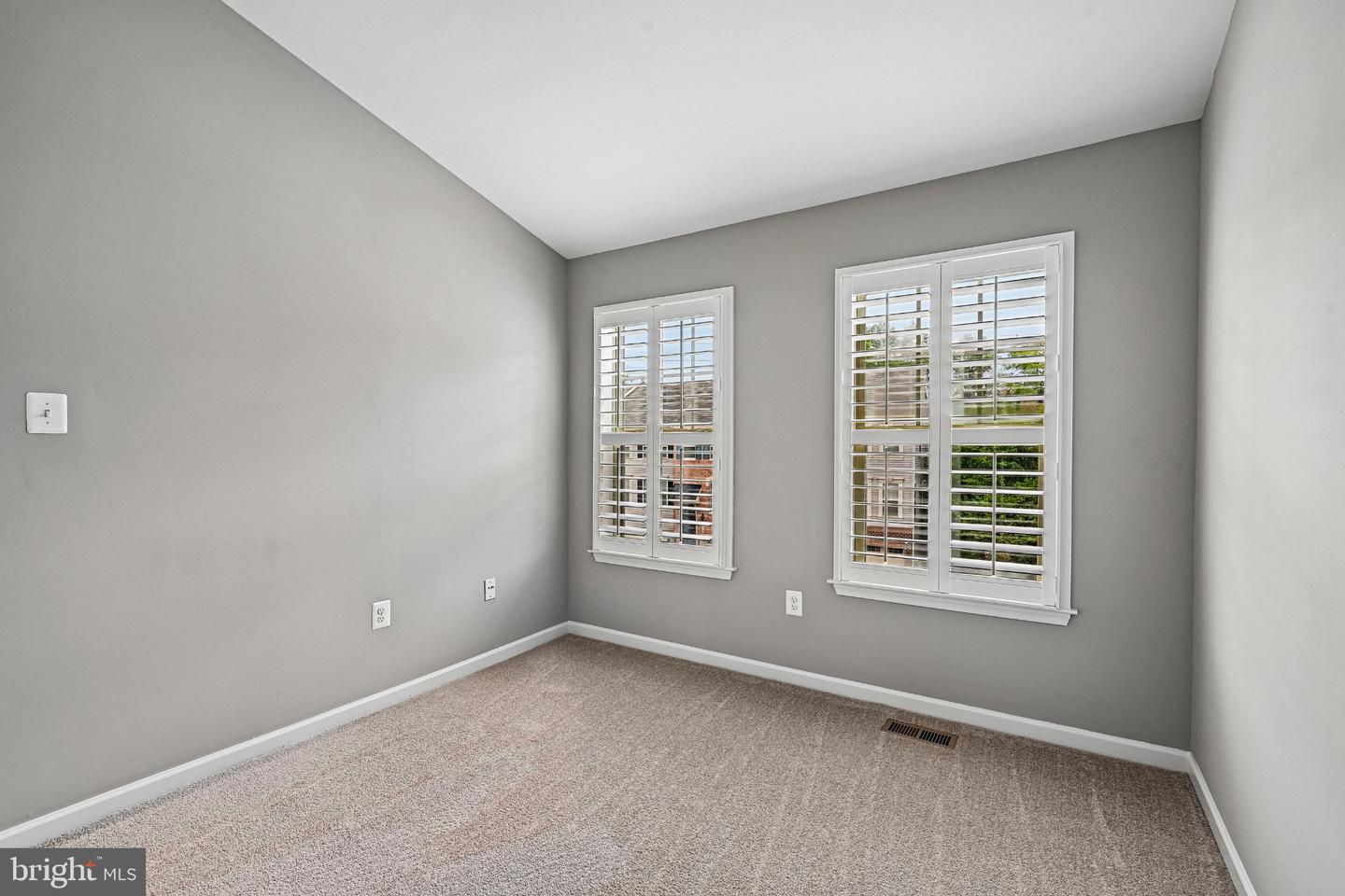 7517 Holly Ridge Dr Property Photo 40