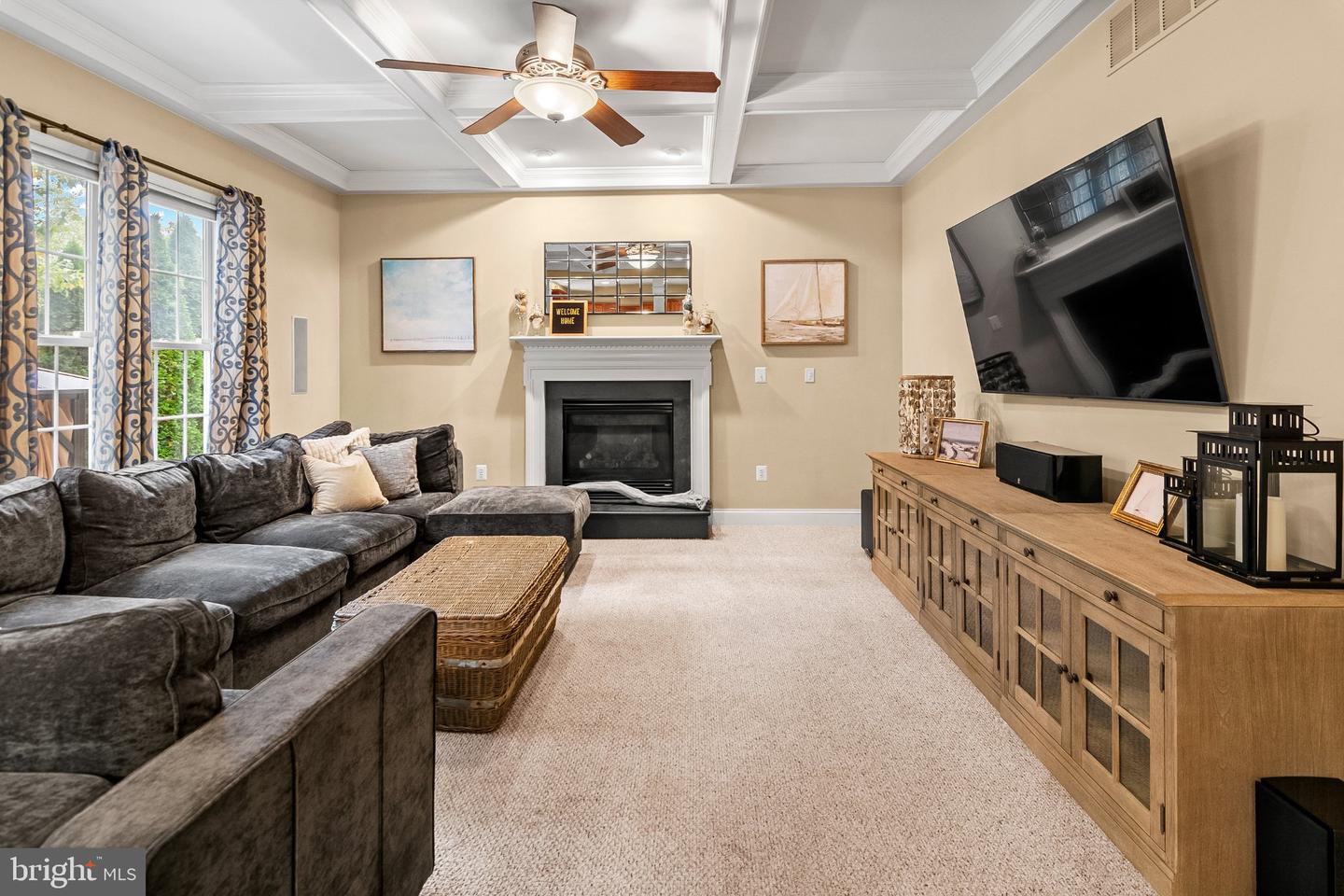 7923 Darby Ln Property Photo 11