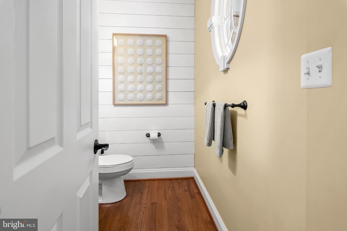 7923 Darby Ln Property Photo 31