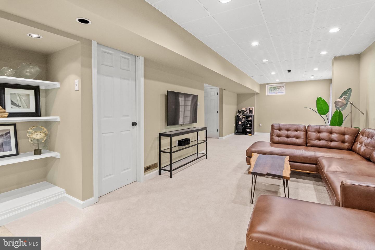 7923 Darby Ln Property Photo 52
