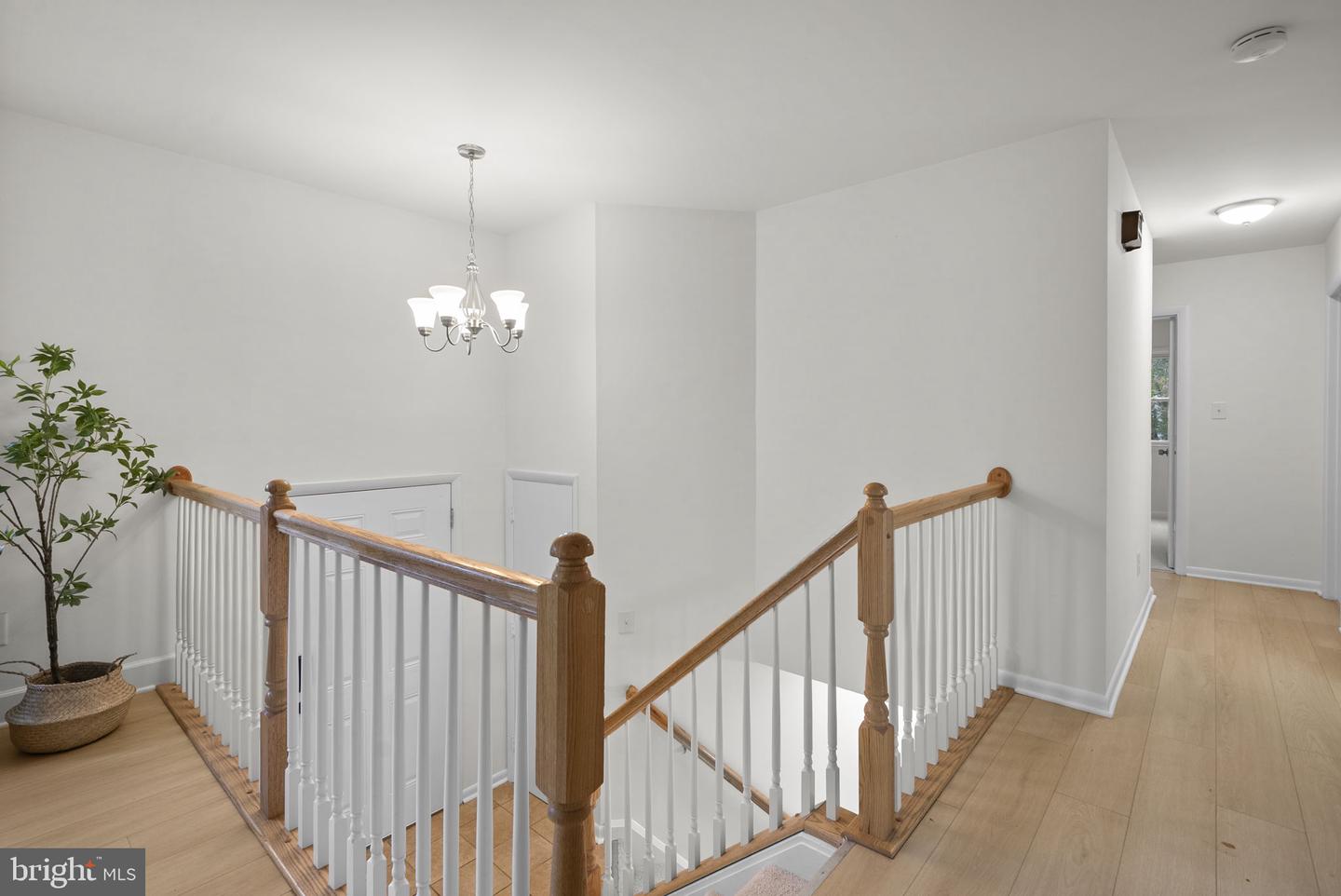 449 Cloverdale Cir Property Photo 3