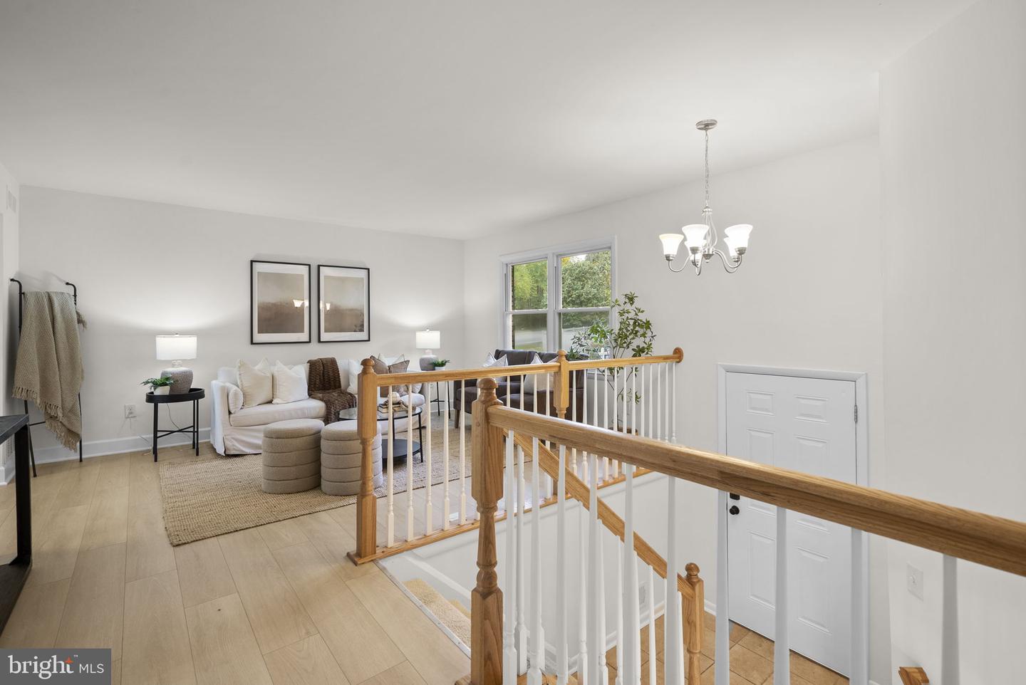 449 Cloverdale Cir Property Photo 4