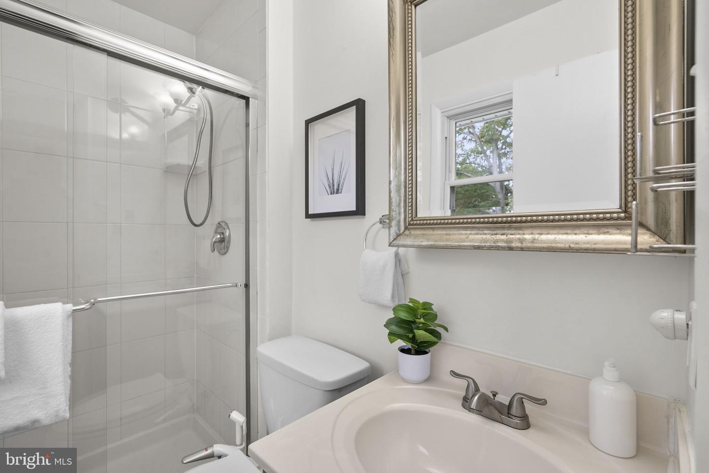 449 Cloverdale Cir Property Photo 18