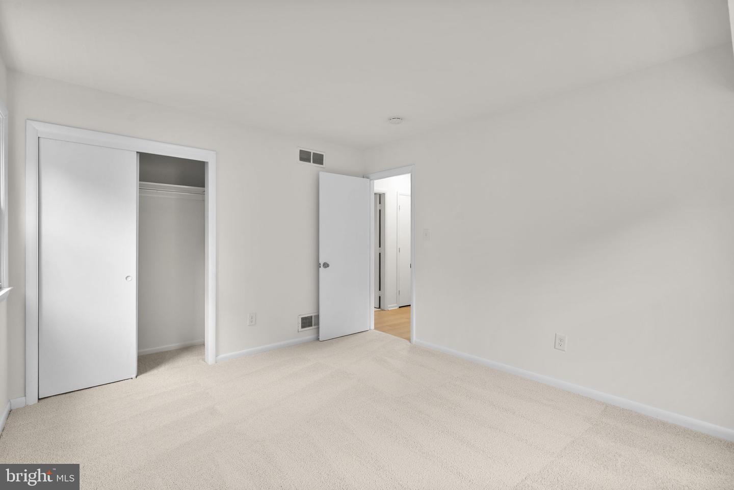 449 Cloverdale Cir Property Photo 23