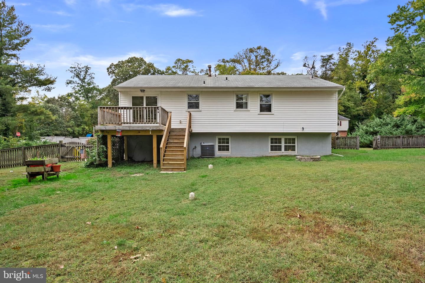 449 Cloverdale Cir Property Photo 40