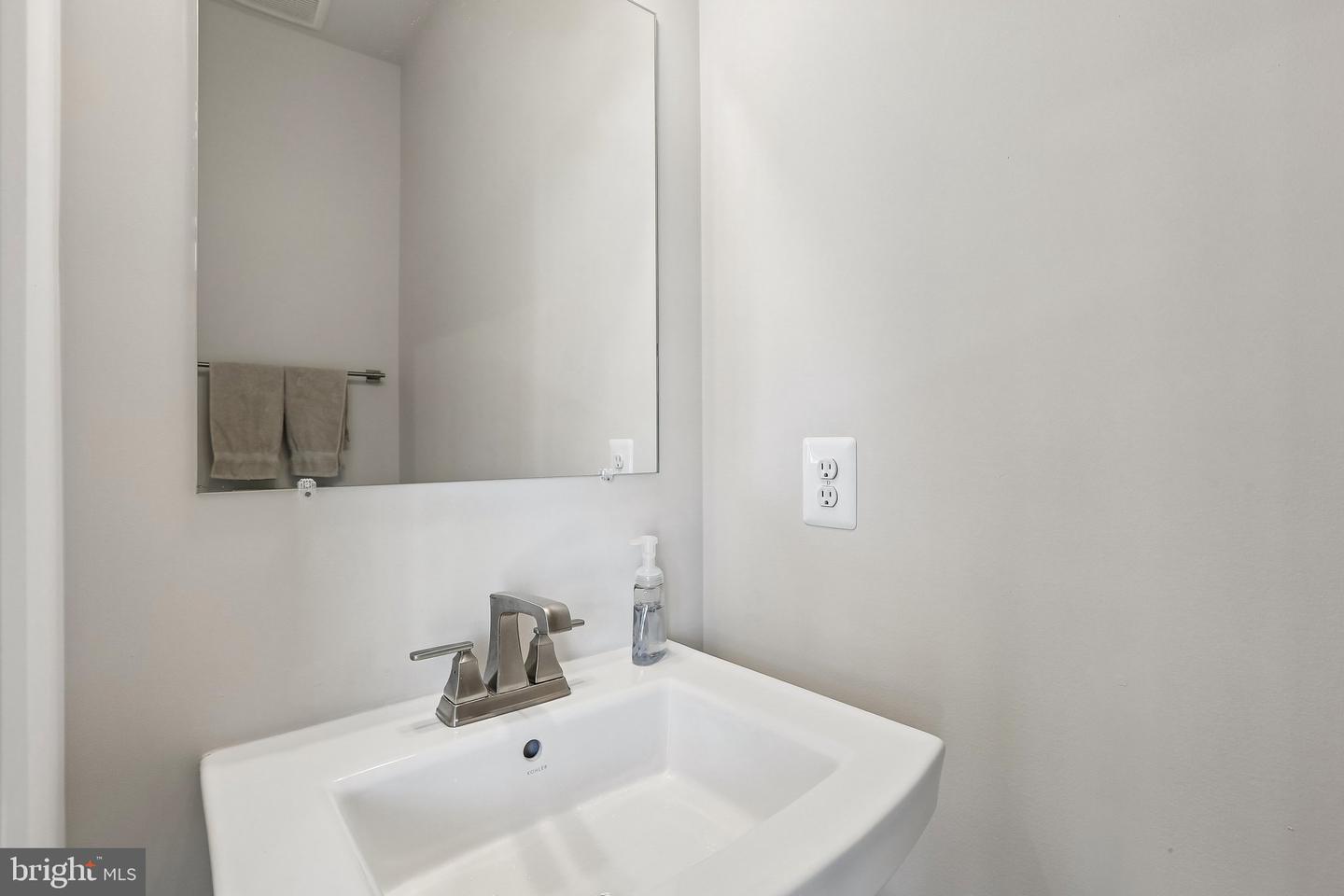 7804 Yona Ct Property Photo 15