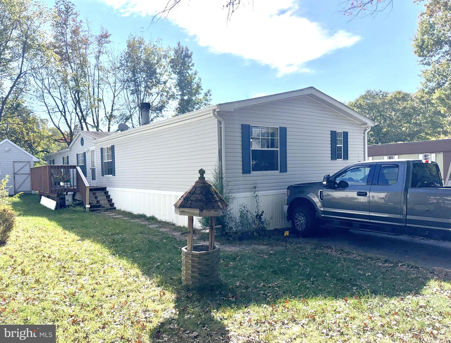 203 BOONES DR Property Photo 1