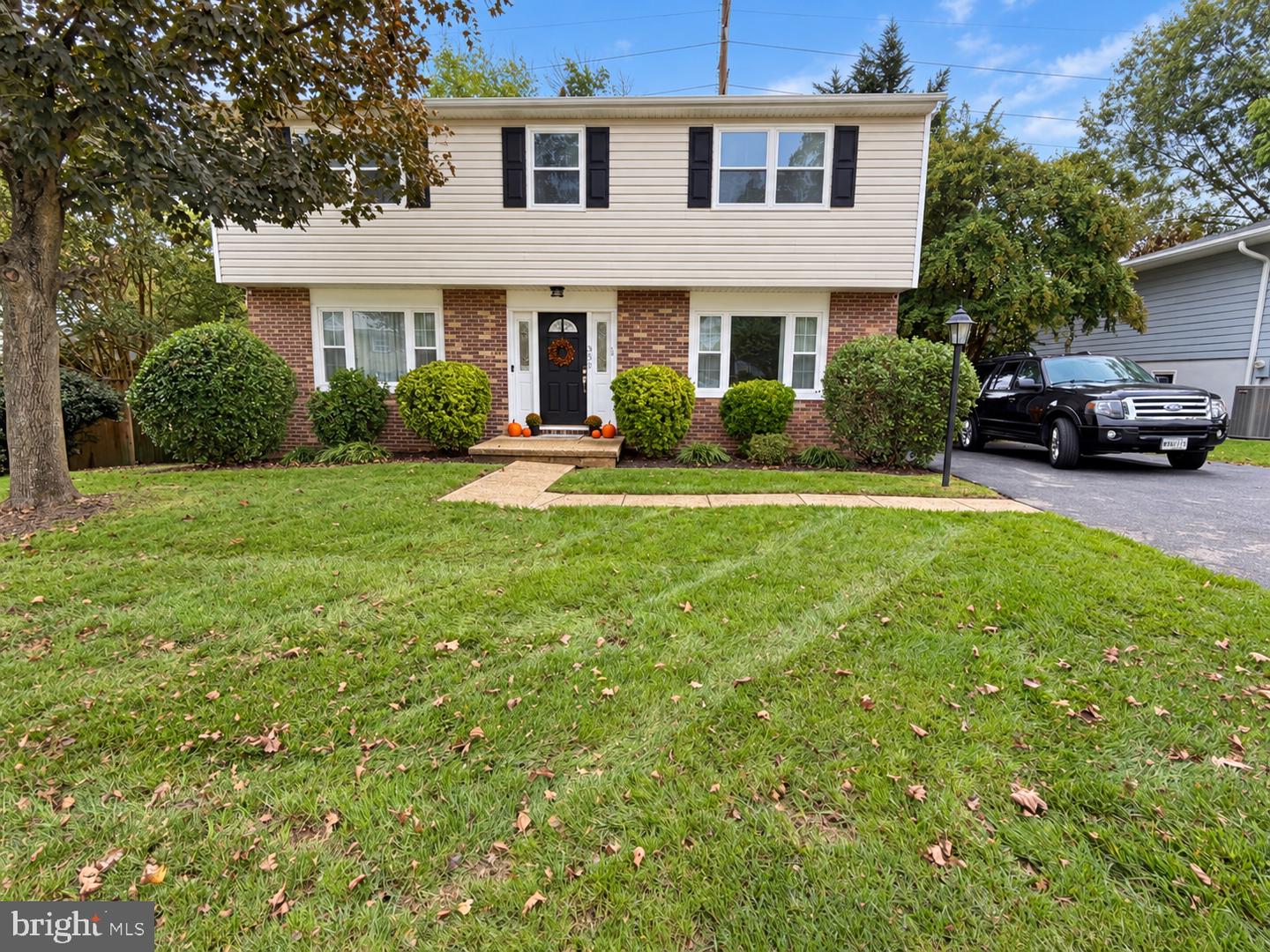 355 MAJESTY GLN Property Photo 1
