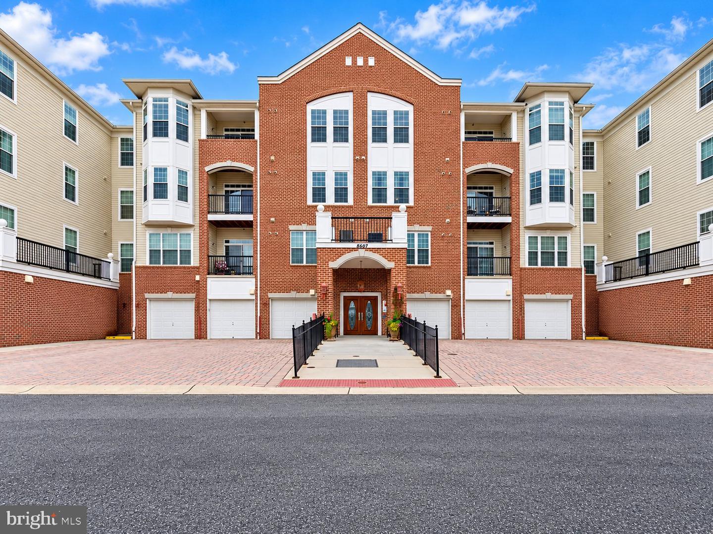 8607 WINTERGREEN CT #106 Property Photo 1
