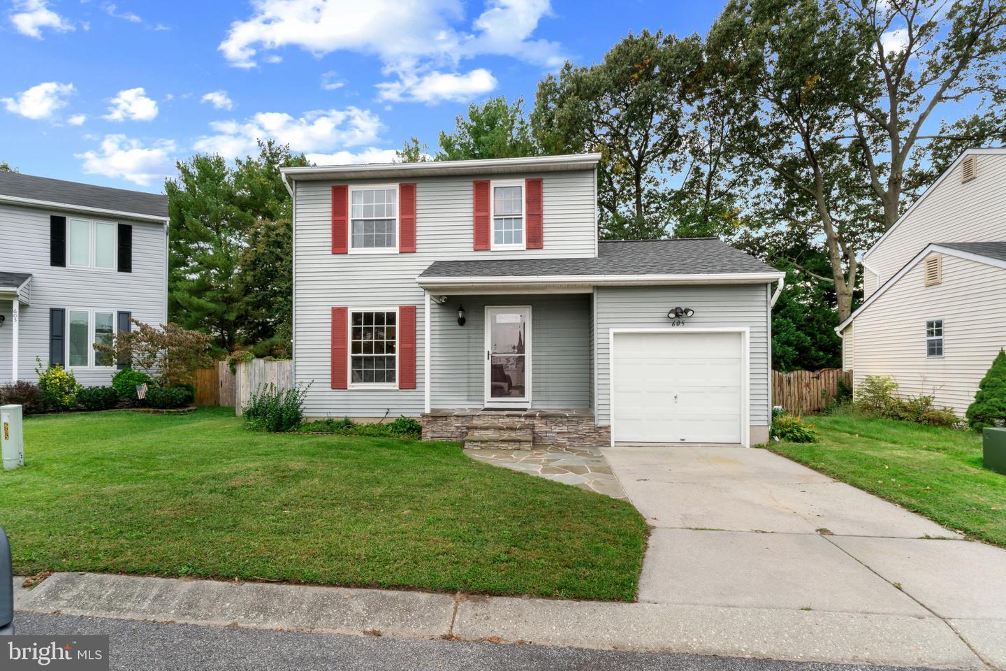 605 GEARING CT E Property Photo 1