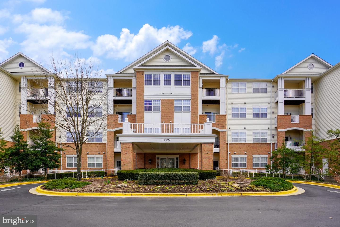2607 Chapel Lake Dr #101 Property Photo