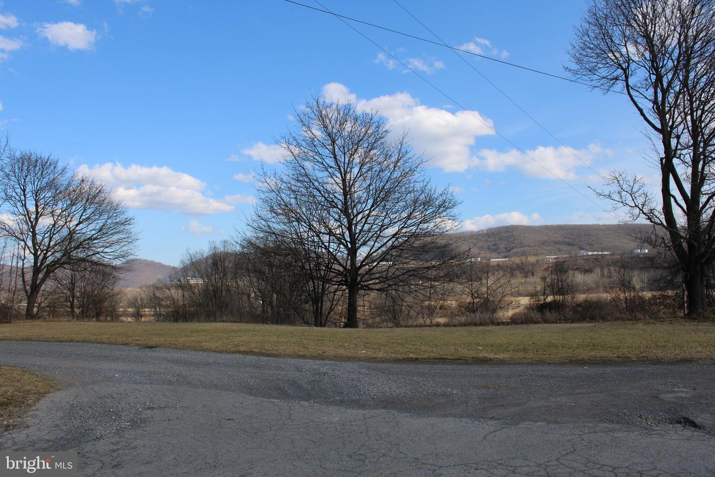 LOT 4 MCMULLEN HWY