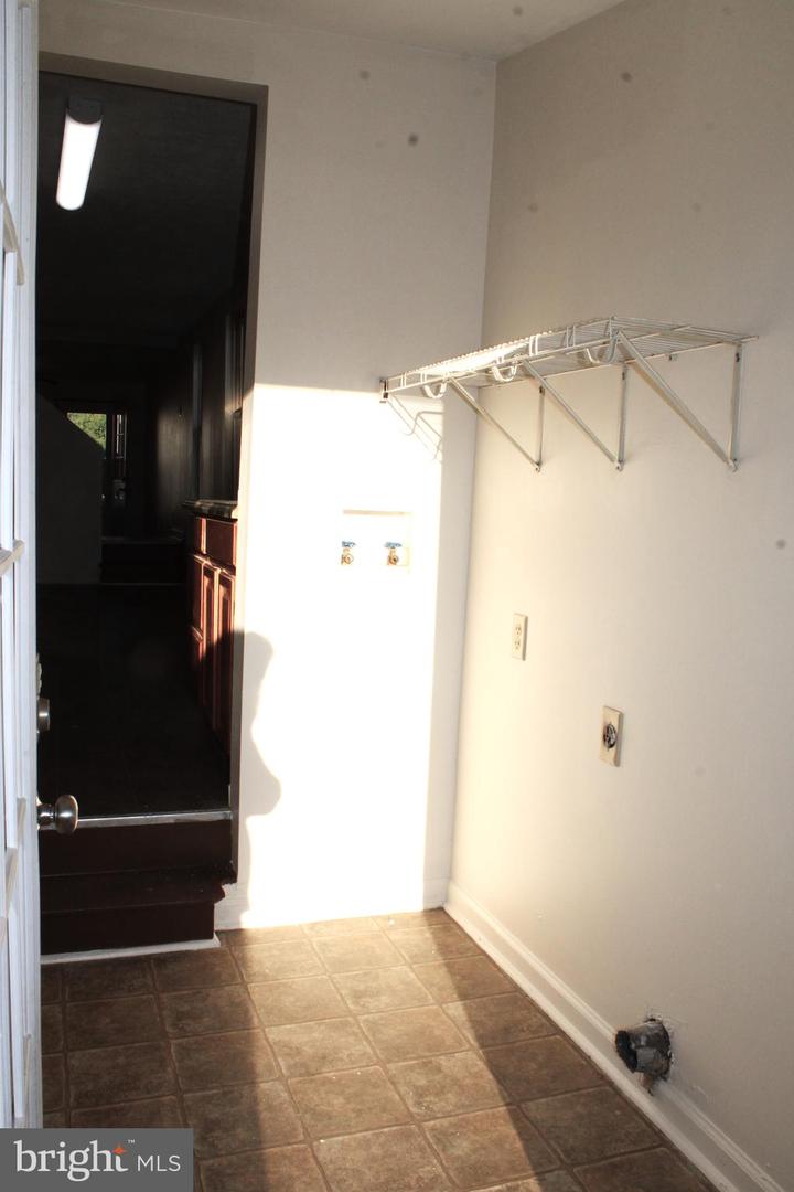433-435 Pennsylvania Ave Property Photo 24