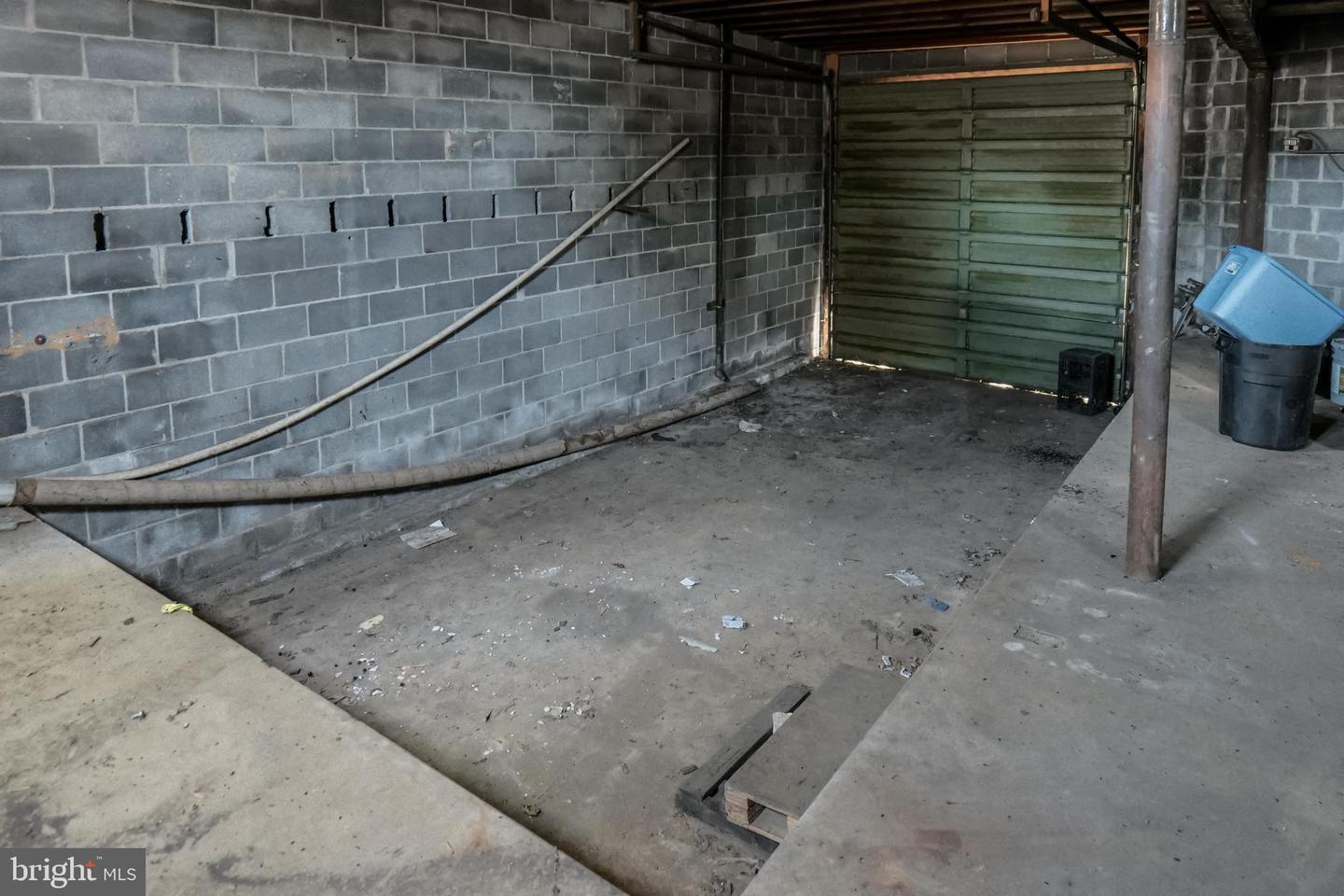 1206 E Oldtown Rd Property Photo 15