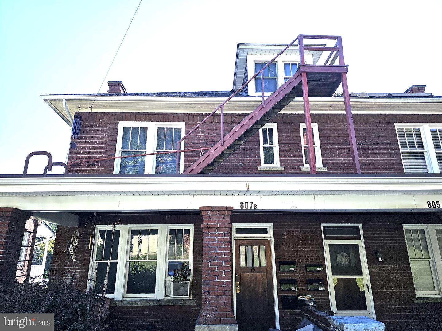 805 Bedford St Property Photo 6