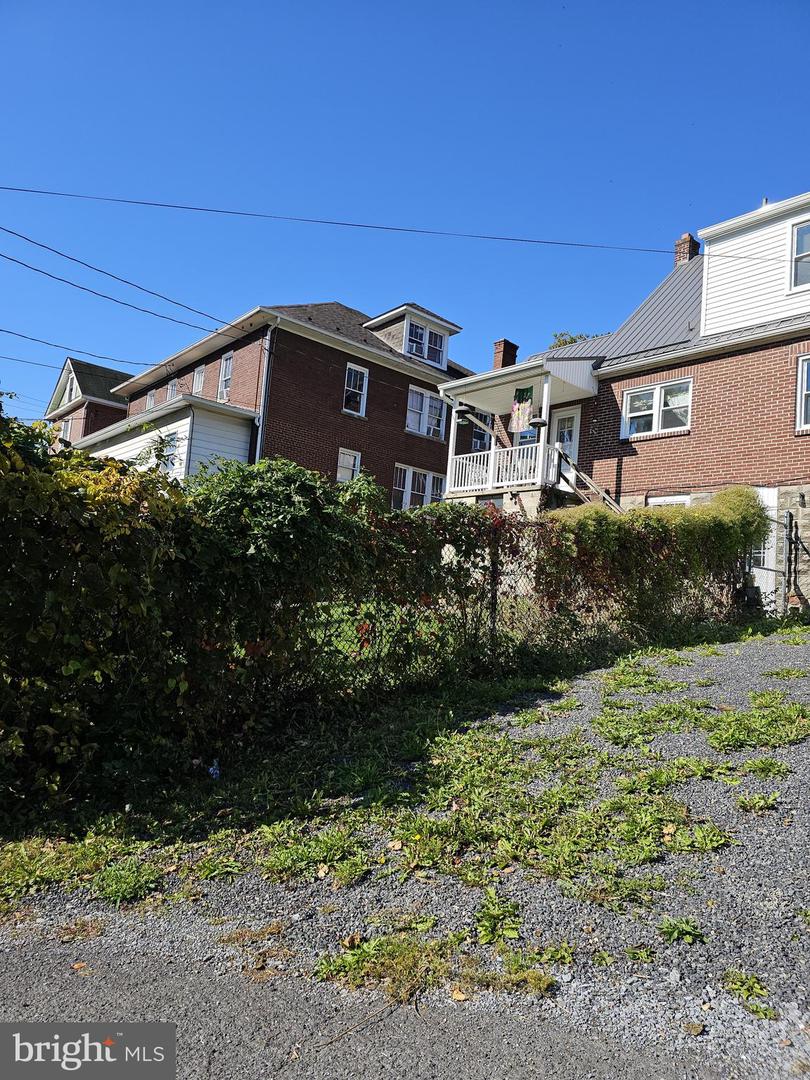 805 Bedford St Property Photo 31