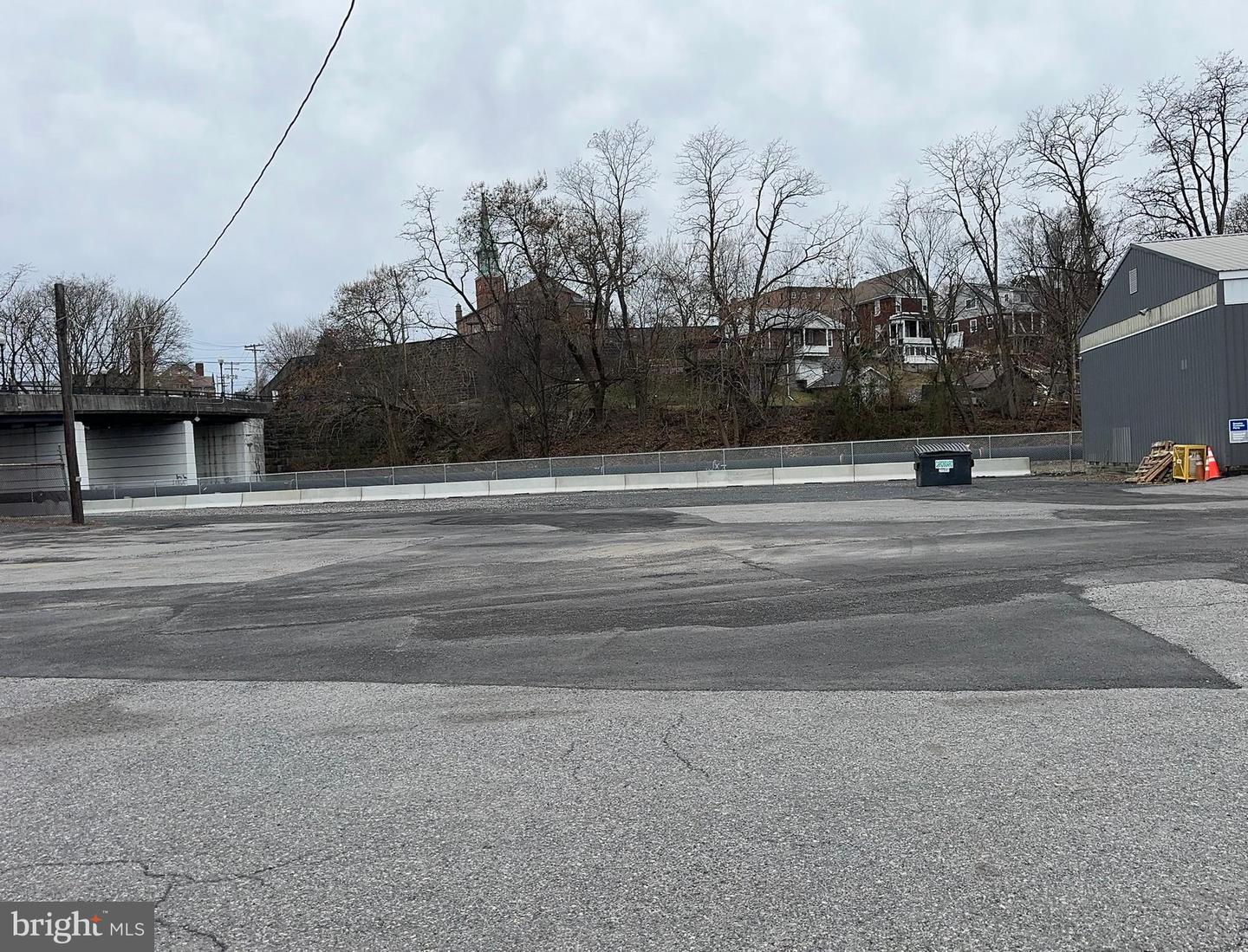 208 Market St Property Photo 8