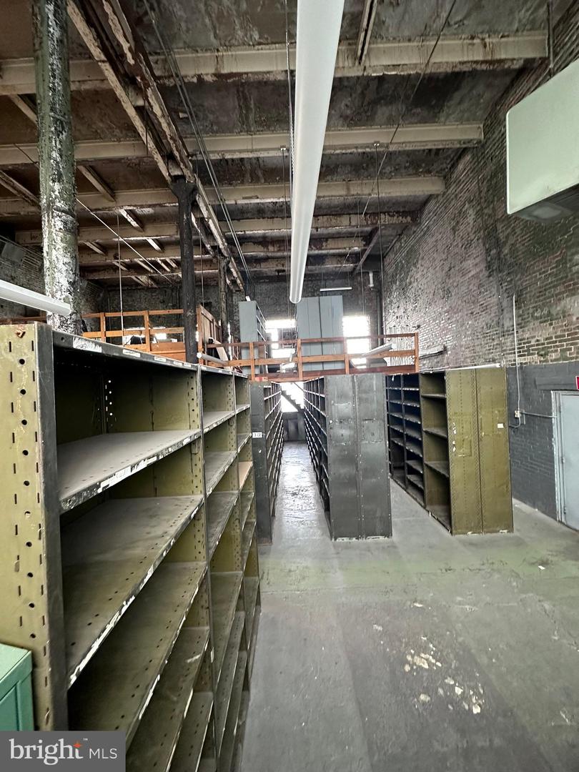 208 Market St Property Photo 15