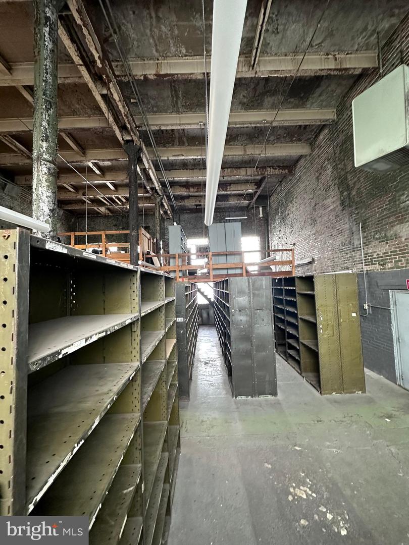 208 Market St Property Photo 16