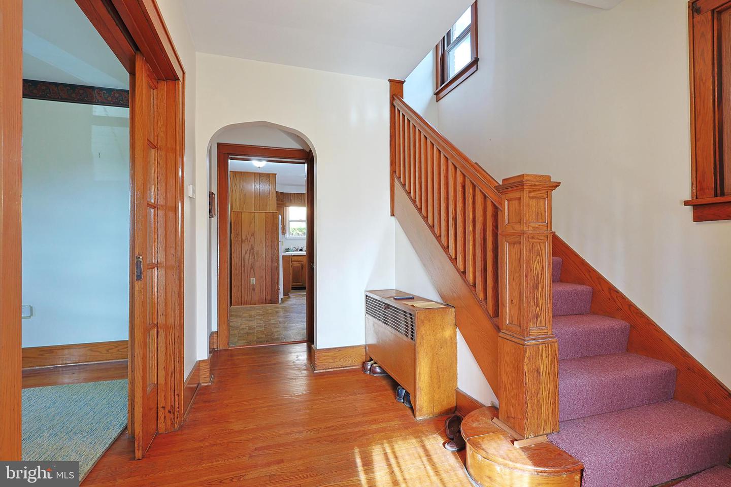604 Kent Ave Property Photo 6