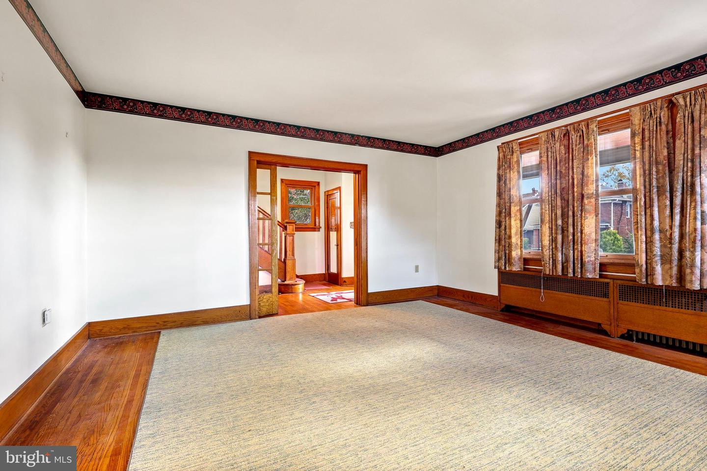 604 Kent Ave Property Photo 10