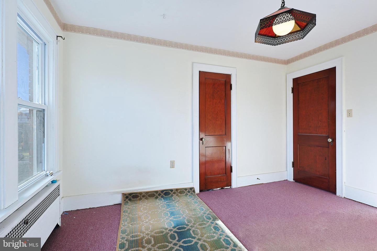 604 Kent Ave Property Photo 22