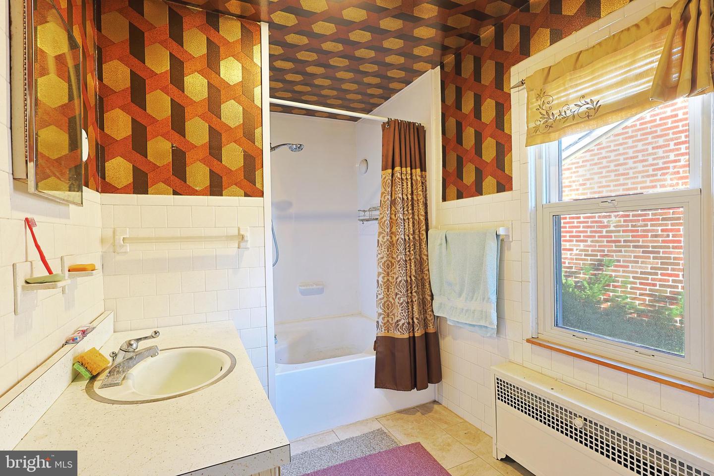 604 Kent Ave Property Photo 31